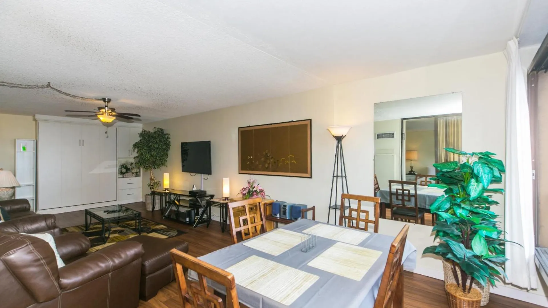 Apartment Discovery Bay One Bedroom Condos With Kitchen & Free Wifi! Honolulu
