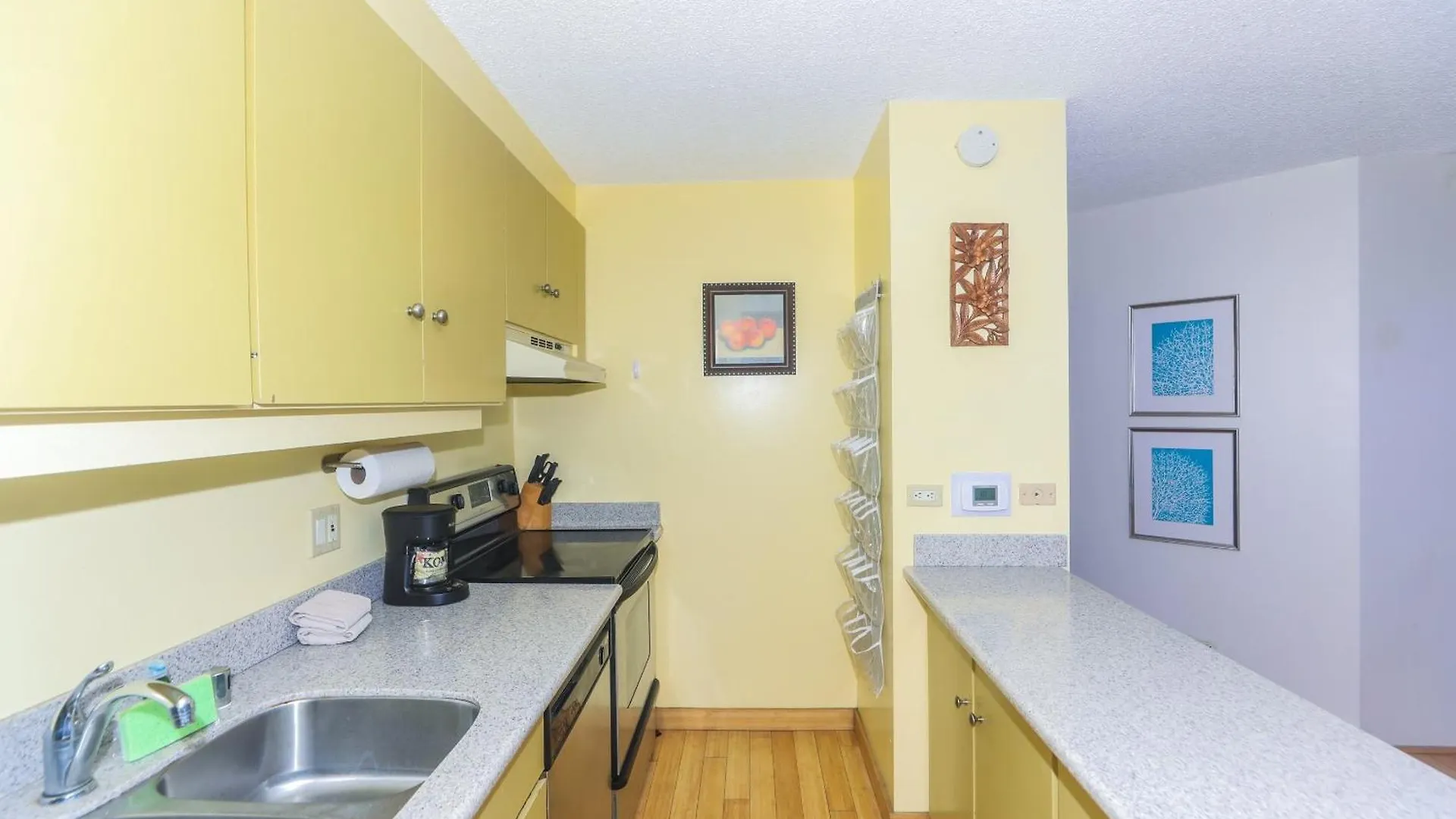 Apartment Discovery Bay One Bedroom Condos With Kitchen & Free Wifi! Honolulu