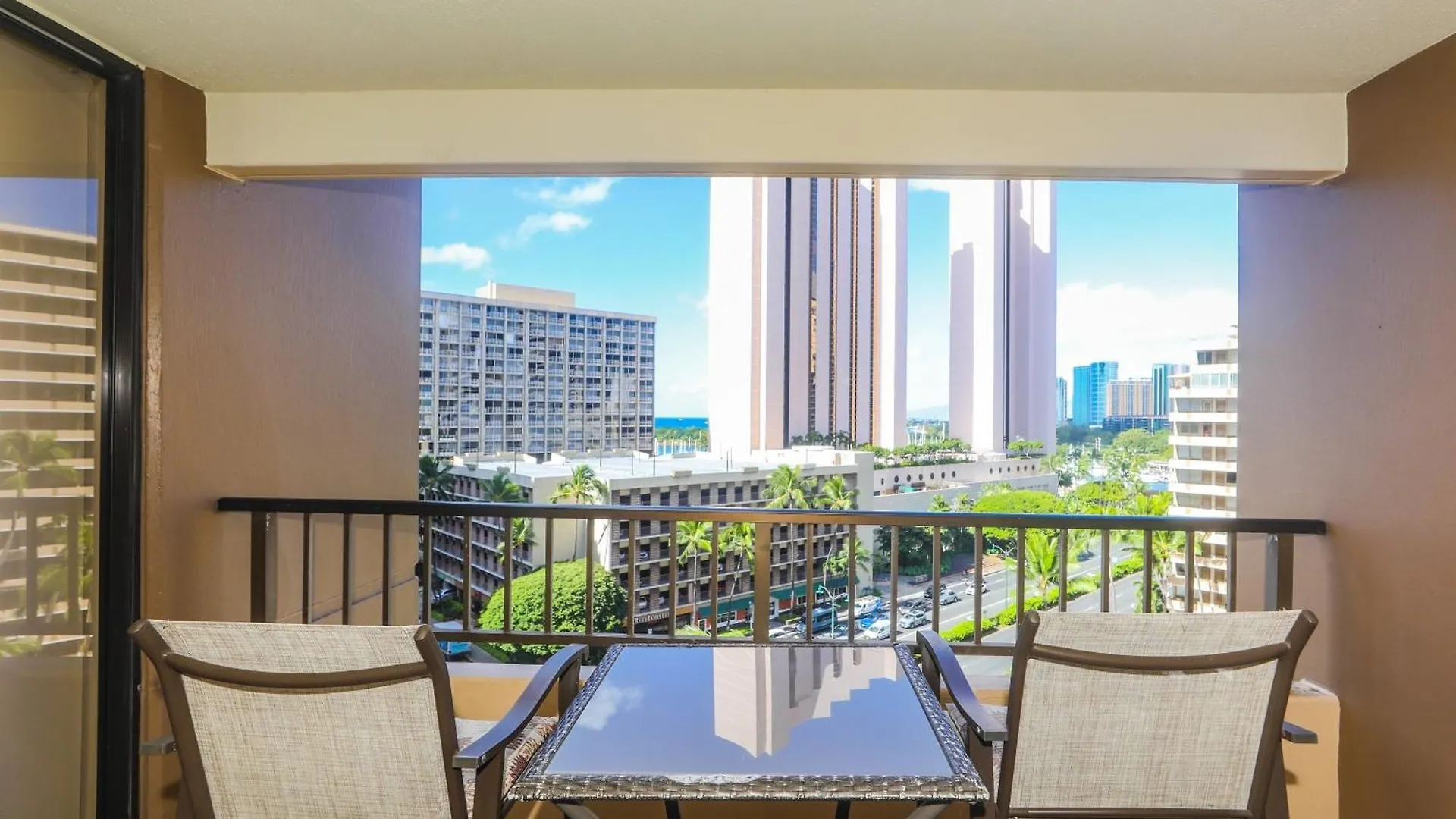 Apartment Discovery Bay One Bedroom Condos With Kitchen & Free Wifi! Honolulu
